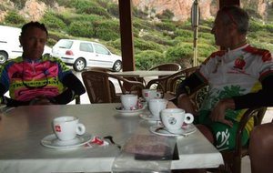 Un petit café en attendant que l'orage se calme